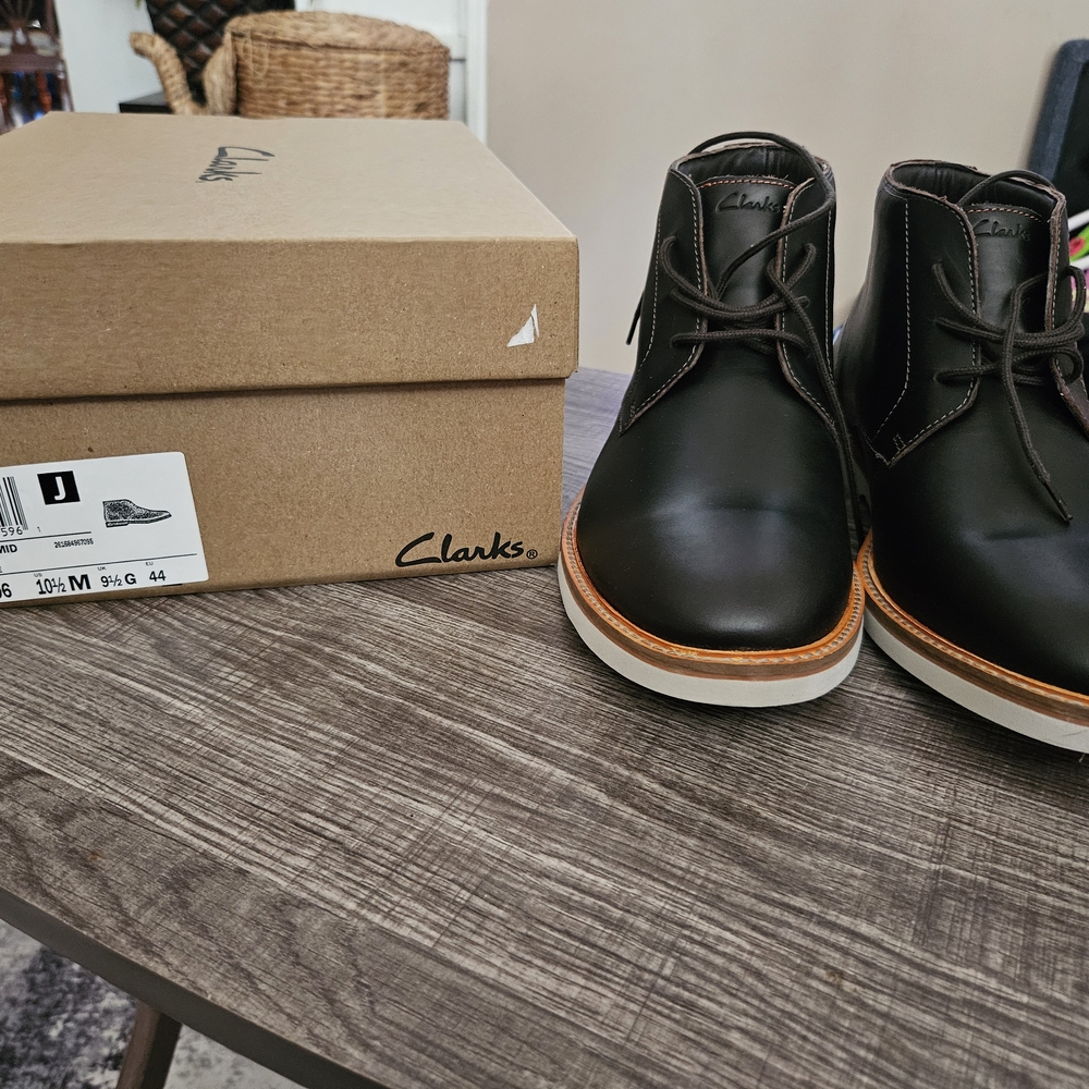 Clarks Men's Black Leather Shoes Sz 10.5